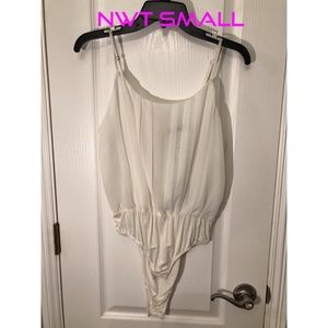 NWT Ivory chiffon bodysuit zipper back top